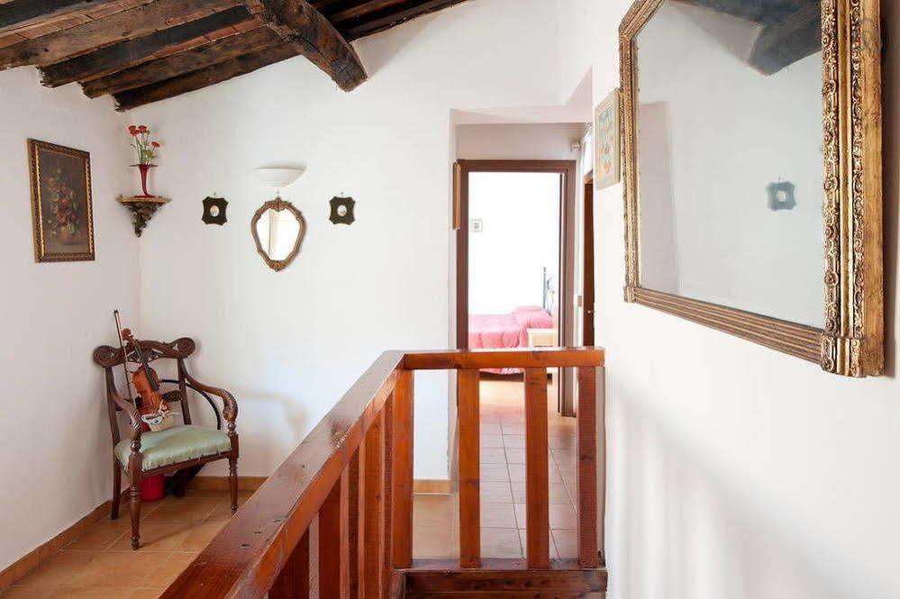 Agriturismo Locanda Del Papa La Spezia Bagian luar foto