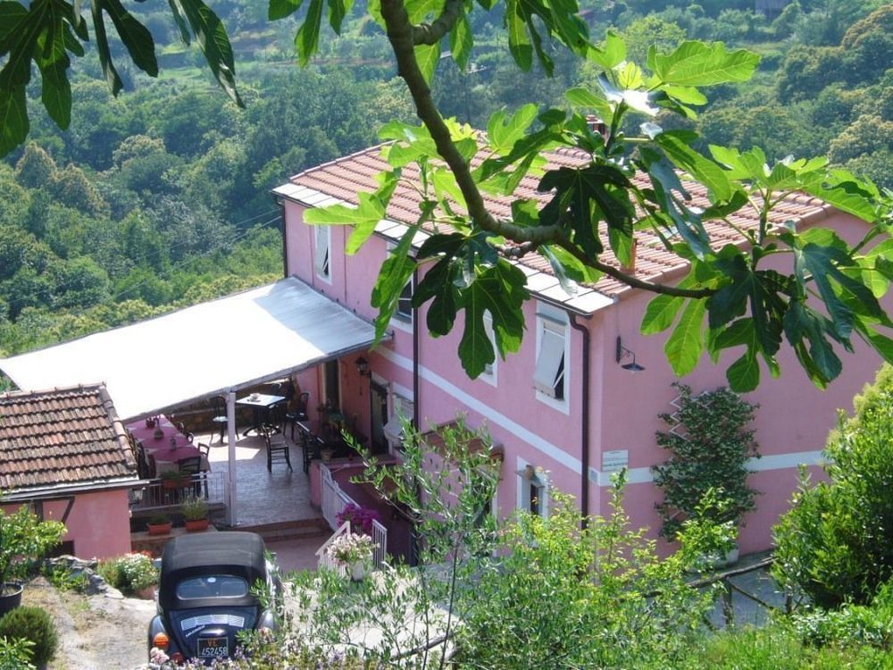 Agriturismo Locanda Del Papa La Spezia Bagian luar foto