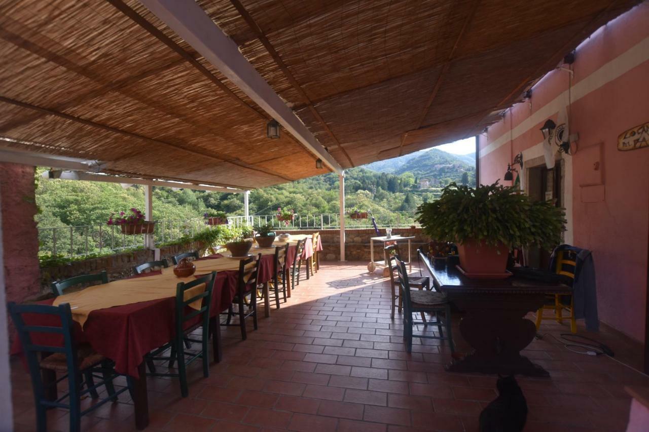 Agriturismo Locanda Del Papa La Spezia Bagian luar foto