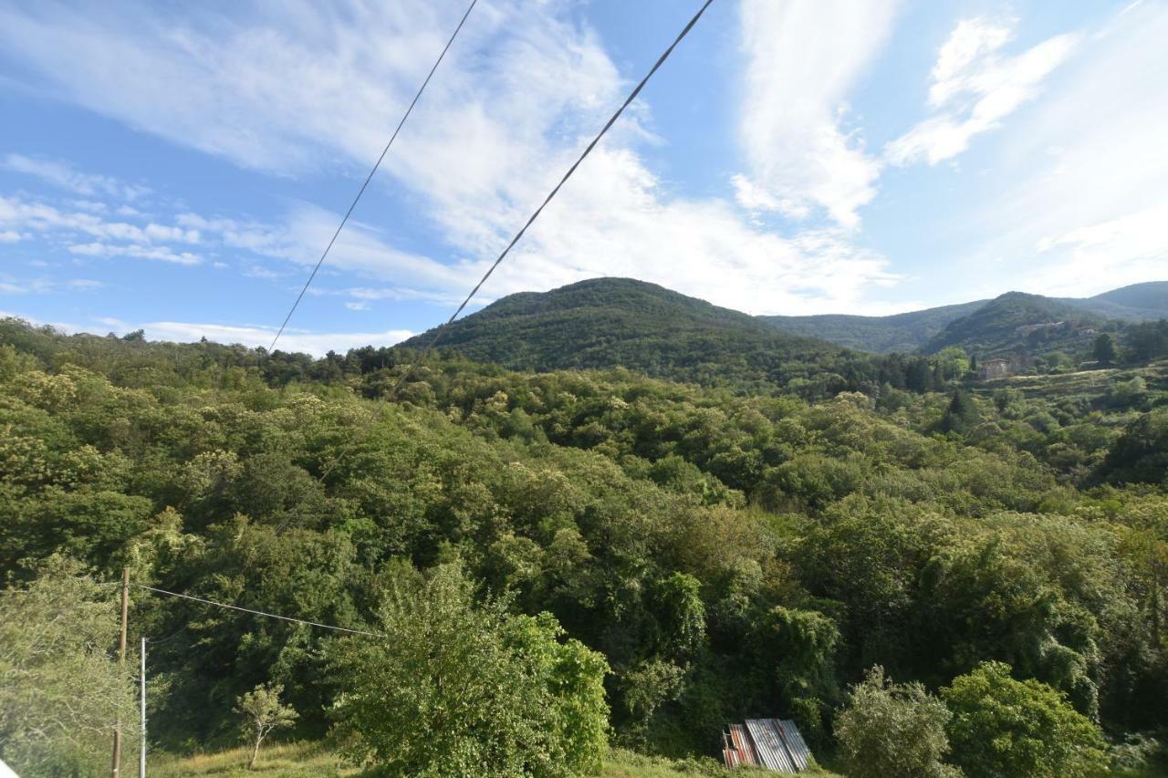 Agriturismo Locanda Del Papa La Spezia Bagian luar foto