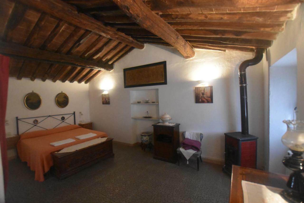 Agriturismo Locanda Del Papa La Spezia Bagian luar foto